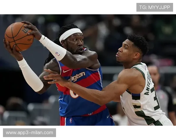 夏普与队友联手难救球队颓势