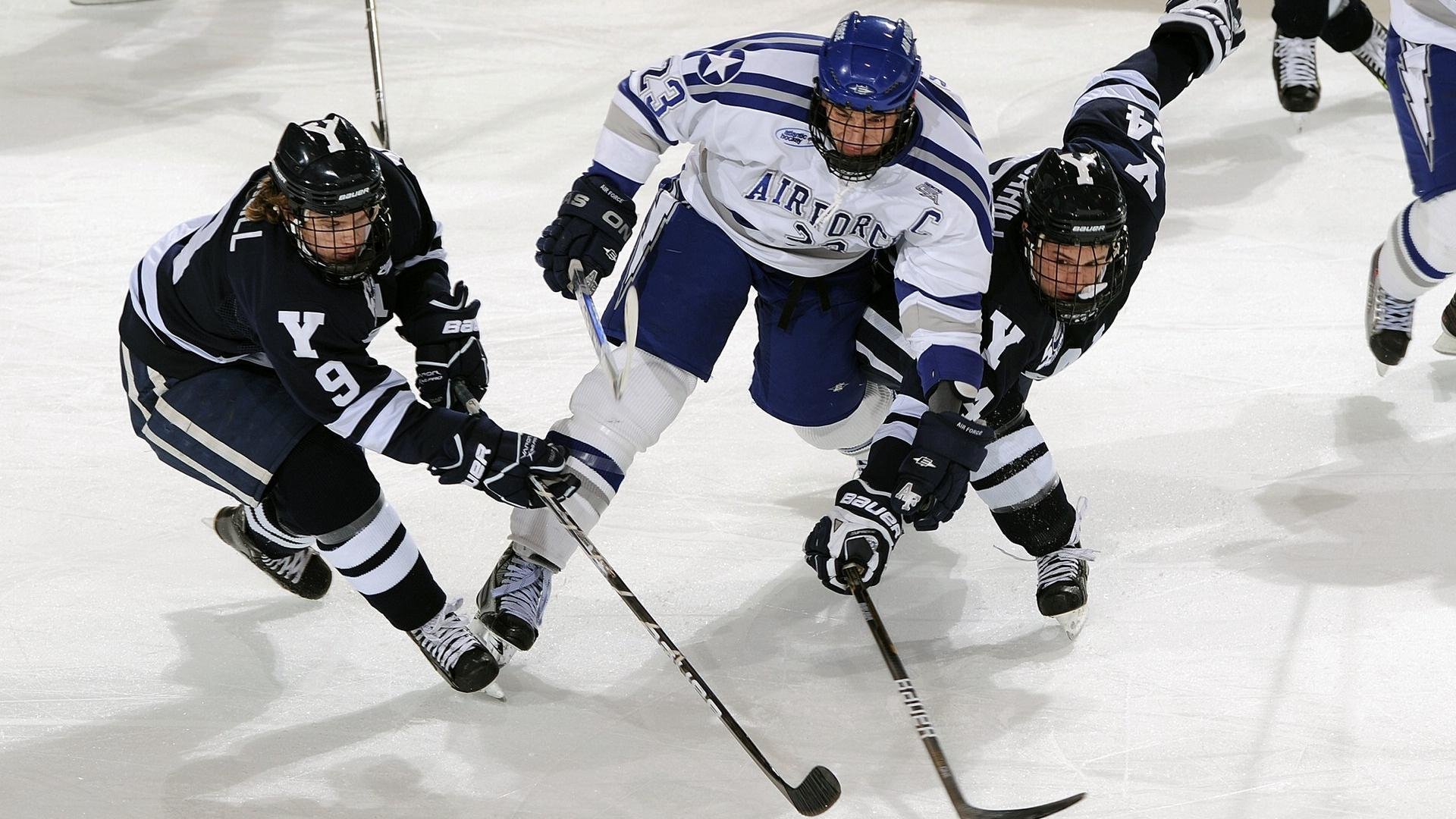 《PUBGMobile》“风暴之巅”线上线下联动，挑战极限操作！