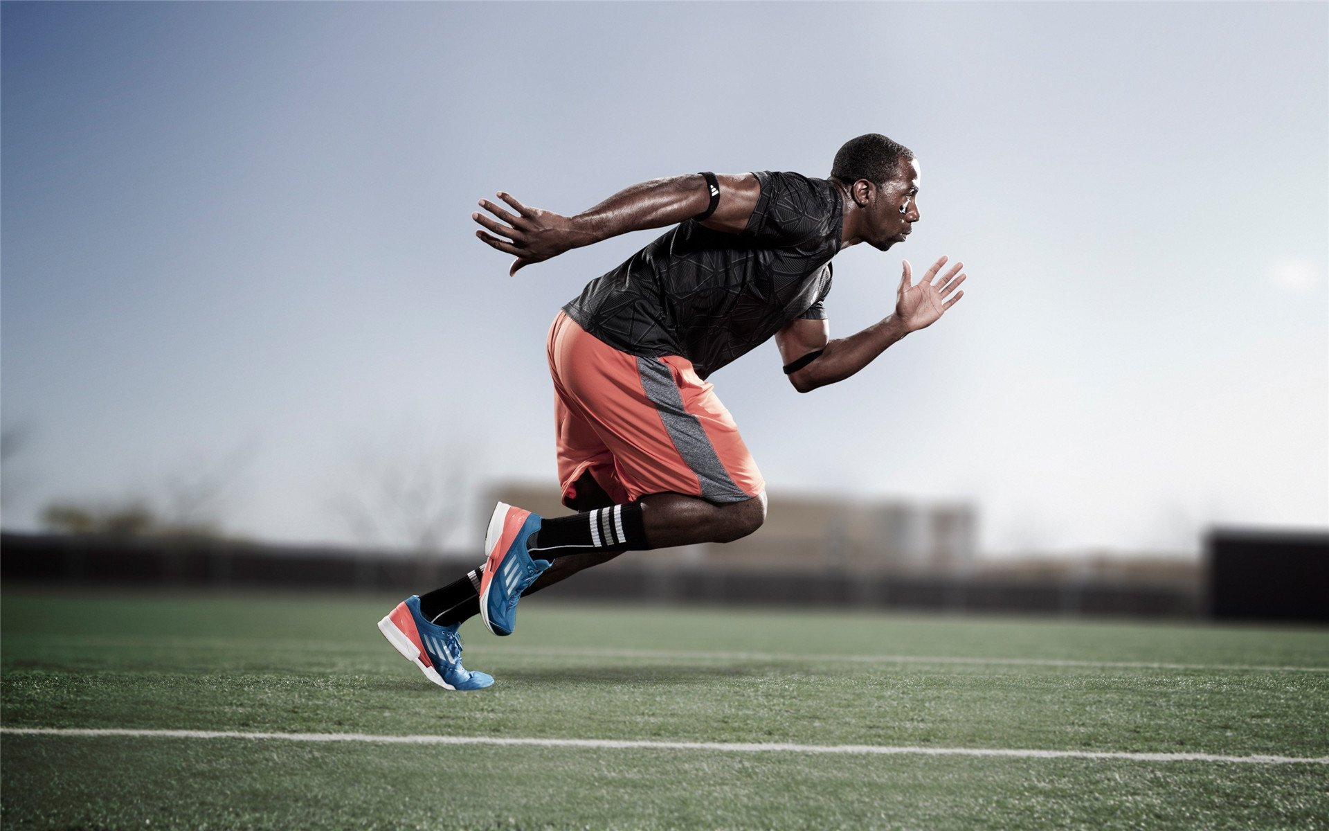 米兰体育登陆-勇士队目标三连冠，誓不言败，勇士全队